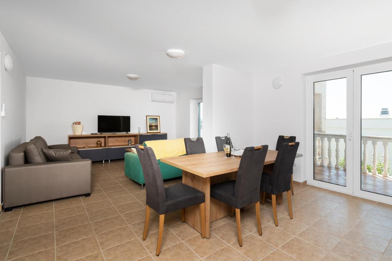 Rimagis Apartments ザボリッチ エクステリア 写真